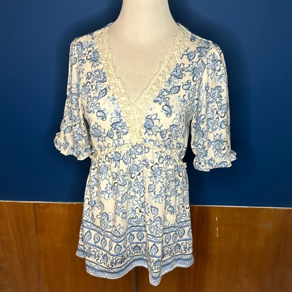 Absolutely Famous Tops - Absolutely famous top